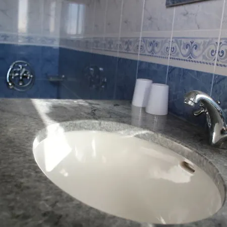 Pensión Quinta Do Ribeirinho 2*