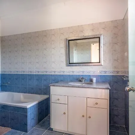 Quinta Do Ribeirinho 2*