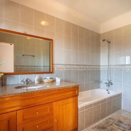 Guest house Quinta Do Ribeirinho