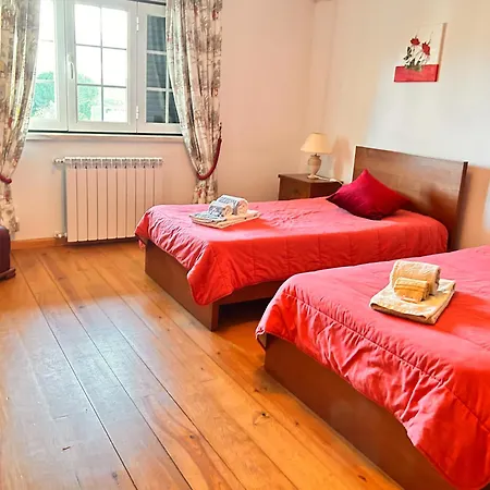Quinta Do Ribeirinho بيت ضيافة 2*